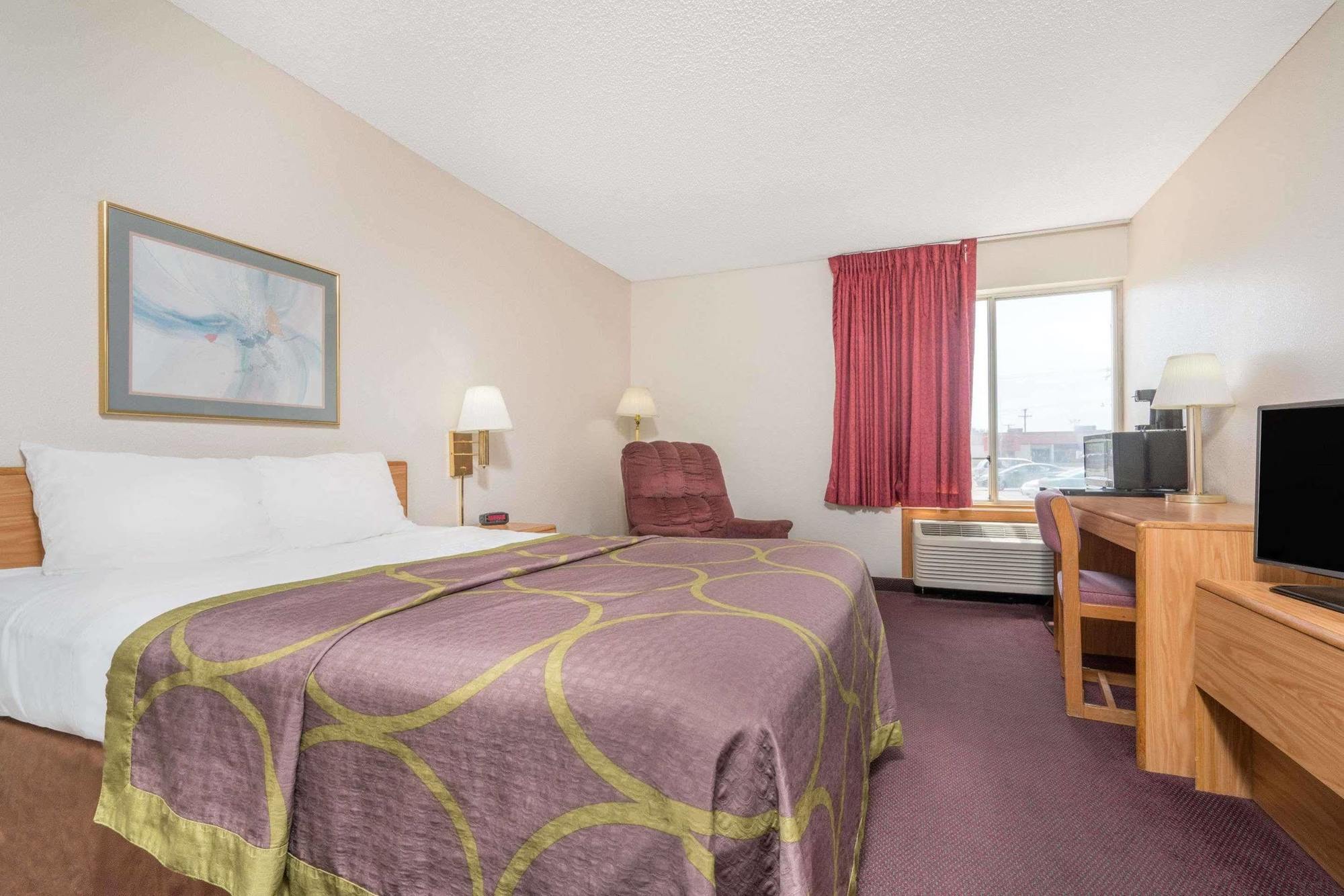 Motel Super 8 by Wyndham Menomonie WI Zewnętrze zdjęcie